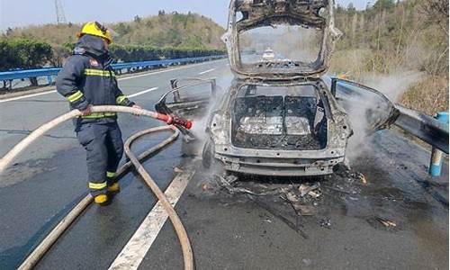 二手车熄火什么原因_二手车停车场着火了